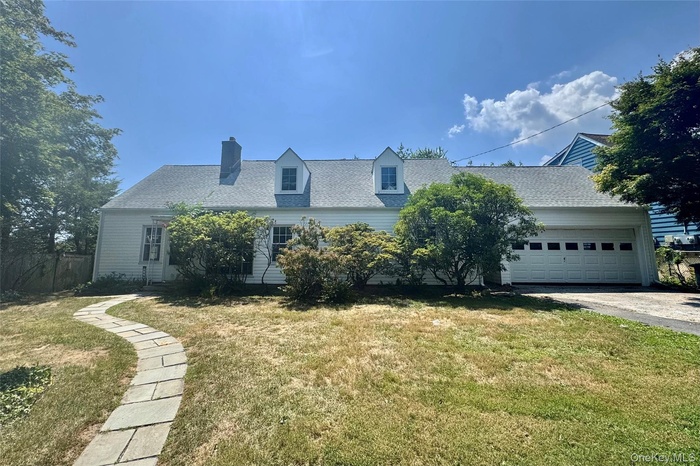 Welcome to 115 Osborn Ave — a rare renovation or rebuild opportunity in one of Mamaroneck’s most coveted neighborhoods.