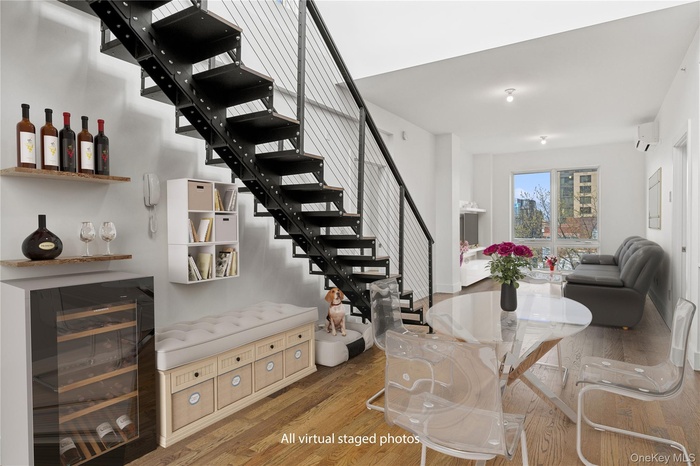 (DISCLAIMER: ALL Virtually Staged Photos)*Welcoming Open Layout! Go WOW! Bright Open High-Ceilings to Duplex Upper/Level-'Backyard-style Patio Roof-T