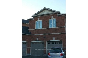Bright Natural Light Coach House Like A Self Contain Detach House Approx.