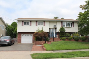 Welcome to 215 N. Syracuse Ave.