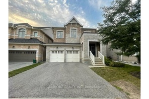 8 Years new Detached Home In Developed Aurora, 3700Sqf, Walk Out Basement Back Onto Ravine, Extra Deep Lot.