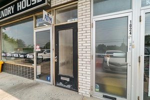 Spacious 2 Bedroom Apartment in Applewood, Mississauga.