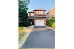 Spacious 2 bedroom basement apartment in prime Oakville location Upper Middle amp ; Fourth Line.