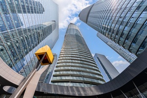 Welcome to ICE Towers. This Bright amp ; Beautiful 2 Bedroom, 2 Bath Unit In Sought After Waterfront Communities In Downtown Toronto !