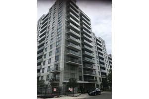 Boutique Upside Down Condos 1 Bed Den, At Lansdowne Ave amp ; Dupont St, Unrestricted View To South, West And North, Ttc, Walk To Subway !