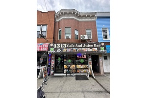 Don t miss this excellent investment opportunity at 111 18 101st Ave.