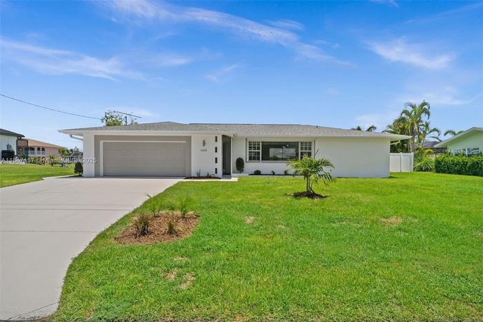 Welcome to 4419 SE 13th Place