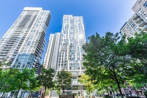 Prime Location ! Walking distance to TMU, Eaton Centre, Subway, public transit and Shopping Centre.