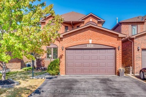 For Lease Detached house including basement and EV ready Luxurious and renovated 4 Bedrooms, 3.
