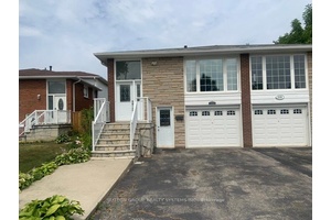 2 Bedroom unit conveniently located in the heart of Applewood.