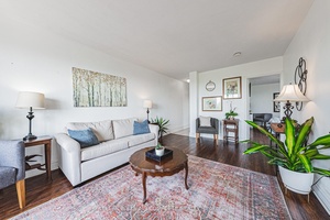 Life feels a little simpler and a lot more connected at 101 Queen Street South.