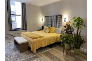 Spacious, Sun Filled large studio in the Heart of the Financial District 3 Hanover Square, Apt 12B Welcome to Apartment 12B at 3 Hanover Square a rare opportunity to own ...
