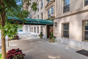 Take advantage of this special opportunity to create your dream home, and call Central Park your personal backyard !