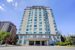 Welcome to this stunning and spacious two bedroom corner unit, ideally situated in the highly sought after Commerce Valley neighbourhood with TWO 2 PARKING SPACES and TWO 2 STORAGE LOCKERS ...