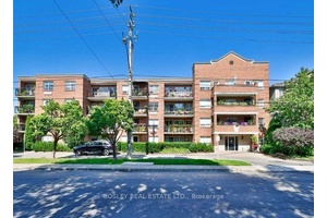 Discover this spacious 1, 125 SF condo offering comfort, privacy, and convenience in this much sought after South Leaside location.