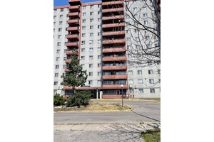 Discover this bright 3 1 bedroom corner suite on the 8th floor at 50 Lotherton Pathwayperfectfor homebuyers or investors seeking space, value, and location.
