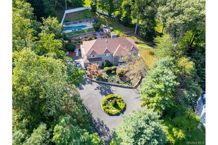 Aerial view of property and surrounding area