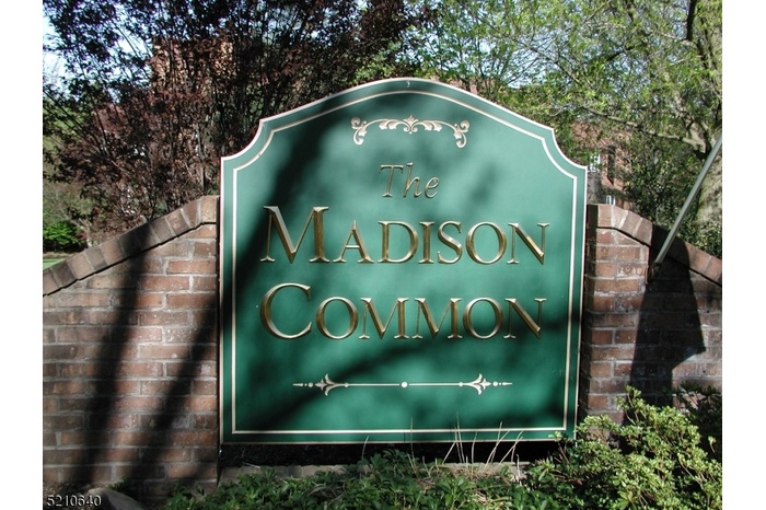 UPSCALE TOWNHOME COMMUNITY