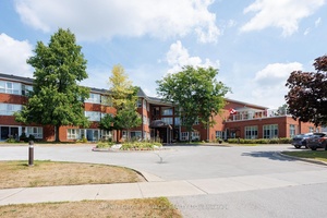 Move in ready 1 bedroom, 1 bathroom condo in the desirable Heritage Condos !