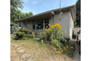 Opportunity knocks with this versatile bungalow offering two self contained units perfect for investors, multi generational families, or those looking to offset their mortgage.