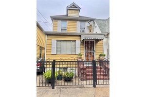 Fantastic opportunity to own a solid single family home offering both property and lot value in the heart of Corona.