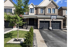 Spacious 4 Bedrooms Detached house.