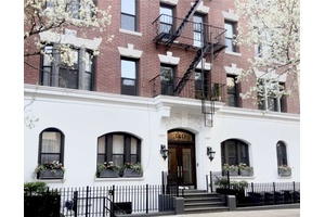 Chelsea Gem One Bedroom with Flexible Second Room.