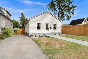 Welcome to this charming and updated 3 bedroom, 1 bathroom bungalow located in the city central Kingscourt neighbourhood, just steps from the Memorial Centre Farmers Market, Culligan Water Park, and ...