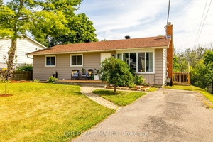 Welcome to 267 Ann Street, a beautifully maintained 3 1 bedroom, 2 bathroom home nestled on a spacious, private lot in one of Almontes most desirable and family friendly neighbourhoods.