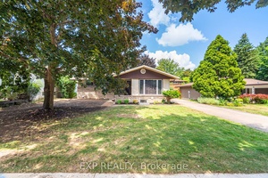 Check out this Legal 3 bed one bath lower level unit with own laundry in Forest Hillneighbourhood of West Kitchener !