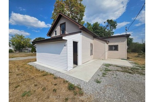 Welcome to this delightful 3 bedroom, 1 bath, ideally situated in the vibrant community of Fenelon Falls, right in the scenic Kawartha Lakes region.