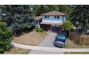 Welcome to this sunny 3 bedroom, 3 bathroom home in the family friendly 7 Oaks community.