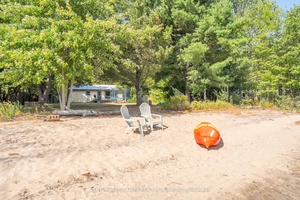 Cozy Cottage on Papineau Lake.