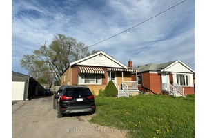 Stunning Upgraded Basement Apartment In A Very Quiet amp ; Family Friendly Neighbourhood.