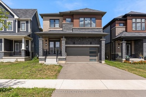 Shows like a model home with no rear neighbours !
