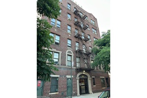 Professionally managed, Bronx multi unit building in a prime Central Bronx location.