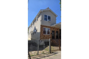 2 family home great condition 7 bedrooms 5 bath