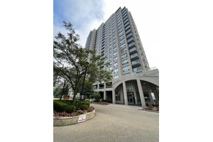 Absolutely Great Opportunity To Live In The Centre Of North York.