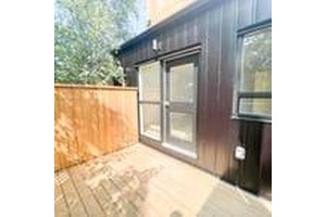 Just Renovated, first to live in !