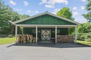 Offers Anytime Escape to your private 10 acre country retreat, just minutes from Downtown Newmarket and steps from Sharon Village.