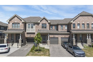 Absolute showstopper in Northwest Brampton a freehold 3 bedroom, 3 bath townhouse ideal for first time buyers featuring an open concept main floor, upgraded flooring and soaring high ceilings throughout.