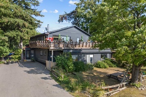 Comfortable 5 Bedroom Waterfront Retreat in the Kawartha Lakes.