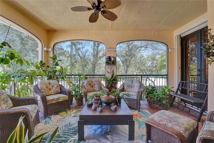Oversized screened in patio