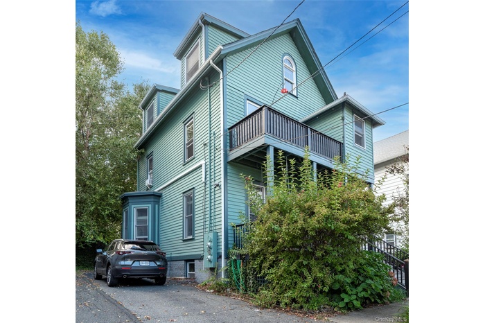 View of side of home