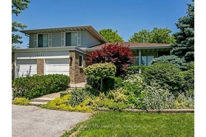 Beautiful, Modern, Spotless 2400 Sf Home Finished Lower Level On 1 Acre Manicured Lawns amp ; Gardens.