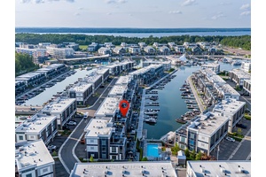 FRIDAY HARBOUR WATERFRONT LUXURY ONE OF A KIND CORNER UNIT right beside private pool area !