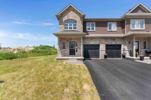 Almost New 3 Bed, 2. 5 Bath Corner Townhome in Prime Binbrook Location !
