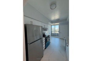 Newly Renovated 2 Bedroom Den Suite In Highly Coveted Royal Pinnacle Building !