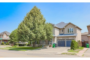 This stunning corner lot detached home offers 2, 892 sq.