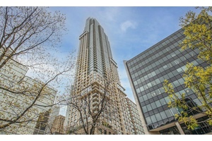 Live in the vibrant heart of downtown Toronto in this modern 1 bedroom condo at 88 Scott, where the energy of the Financial District meets the charm of the St.